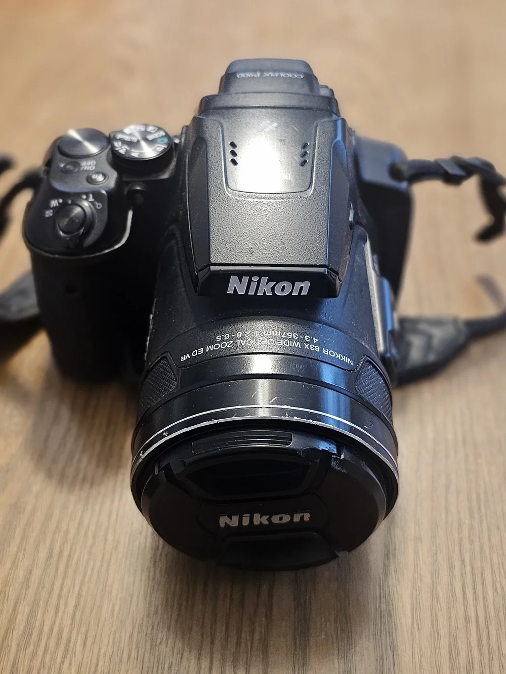 Nikon COOLPIX P900 16MP Digital Camera - 83× Optical Zoom (Great Condition)